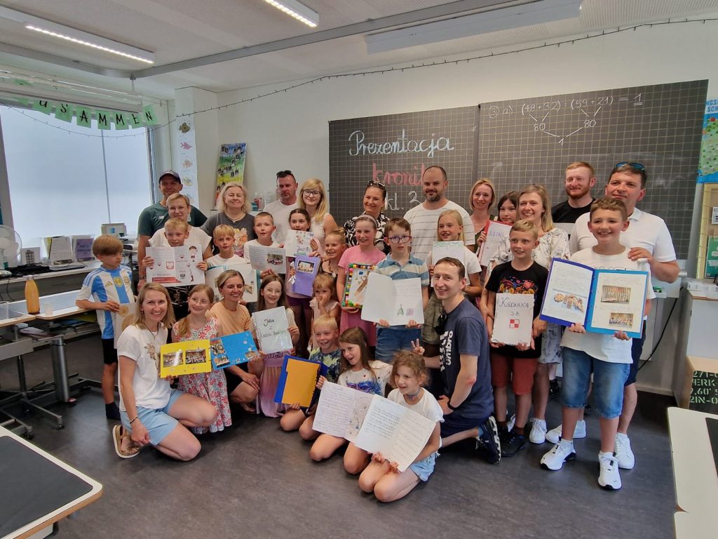 Prezentacja kronik, kl. 3b